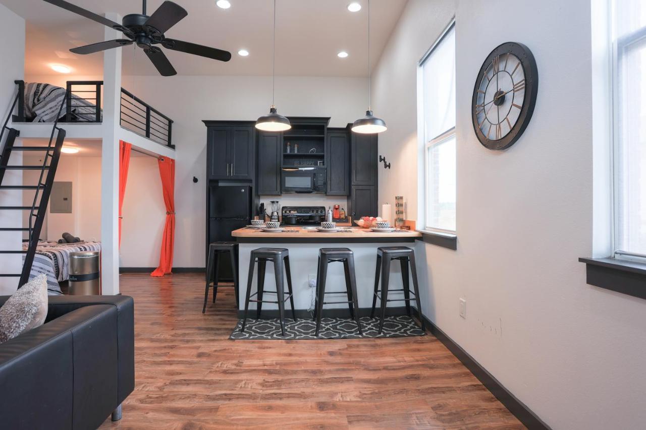 Old West Studio Lofts West Tampa Exteriör bild